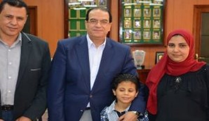 طفل كفيف مصري يحفظ 26 جزءًا من القرآن