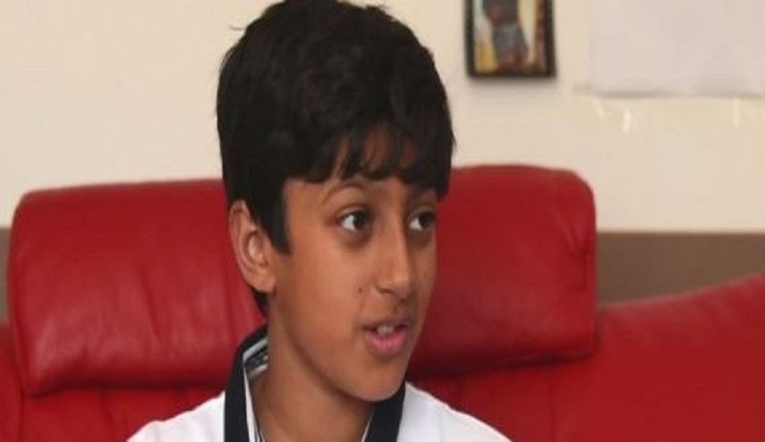 صبي يفاجئ مَن حوله ويتفوق على أينشتاين وهوكينغ بمعدل ذكائه.. إليك قصته