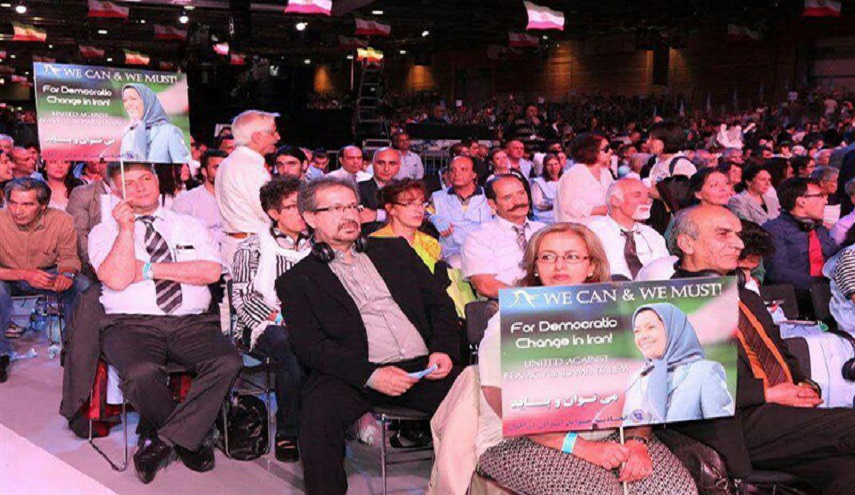 اجتماع المنافقين في باريس غموض أو إقدام