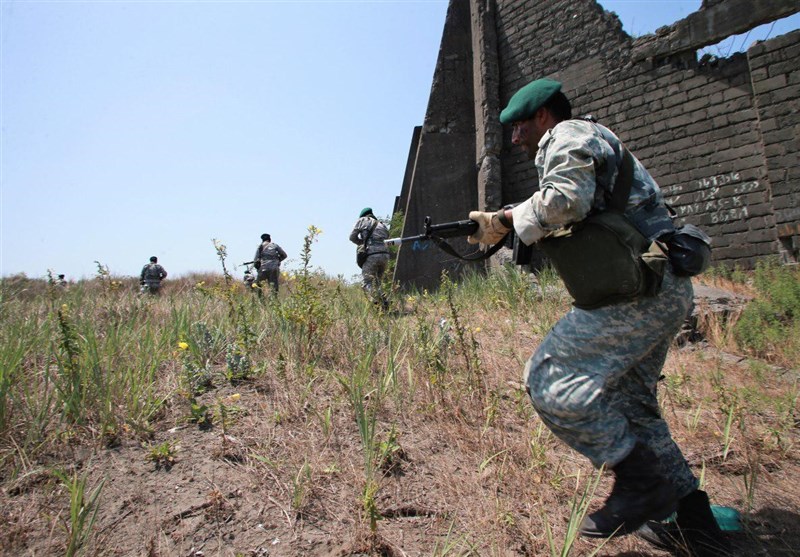 بالصور .. عمليات إنزال بحري خلال مناورات بحر قزوين