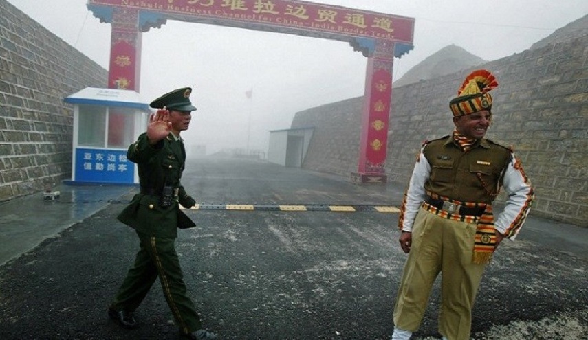 الصين تطالب الهند بسحب جنودها من منطقة حدودية متنازع عليها