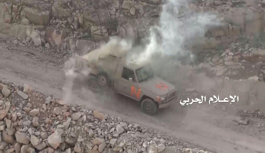 القوات اليمنية المشتركة تهاجم مواقع لمرترقة العدوان بنهم ومقتل العشرات