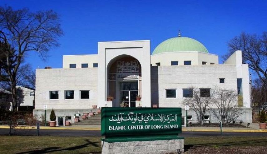 مسلمو نيويورك يفاجئون الرجل الذي أساء إلى الإسلام..!