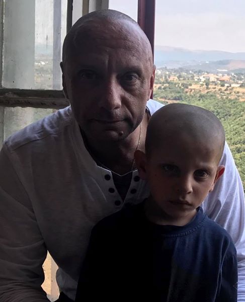 شاهد بالصور| ما الذي فاجأ المخرج السوري باسل الخطيب عندما استعان بطفل ليؤدي دور "إبن شهيد" ؟