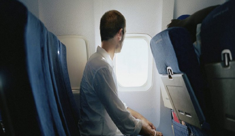 هل تتعرض للإرهاق خلال رحلاتك الجوية؟.. عليك بهذه المأكولات والمشروبات