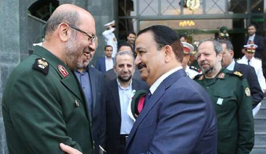 وزيرا الدفاع الايراني والعراقي يوقعان مذكرة تفاهم للتعاون العسكري