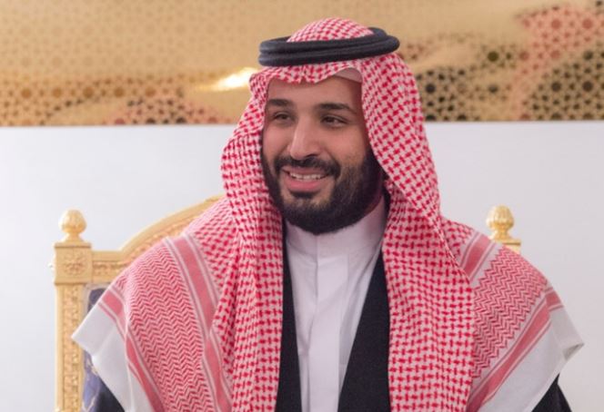 في بلاد الحرمين ... سعودي يضع اسم ابن سلمان بدلا من لفظ الجلالة والنبي بآيات قرآنية !!