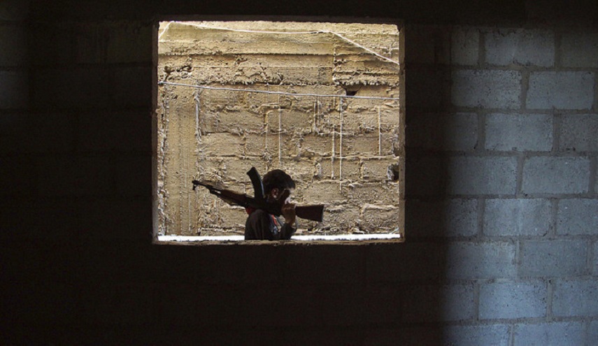 هذه هي آخر تطورات جرائم "داعش".. إعدام 3 شبان في ديرالزور