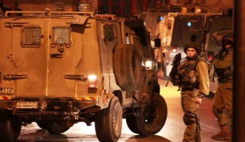 الاحتلال الإسرائيلي يعتقل 10 فلسطينيين في الضفة الغربية