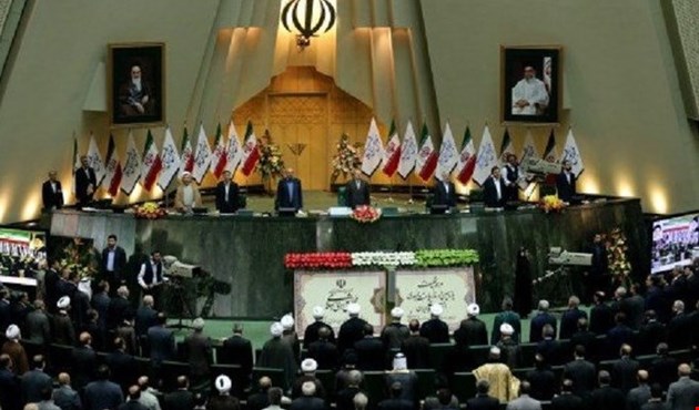 مجلس الشورى الإسلامي يقر قانوناً لمكافحة "الإرهاب الأميركي" في المنطقة