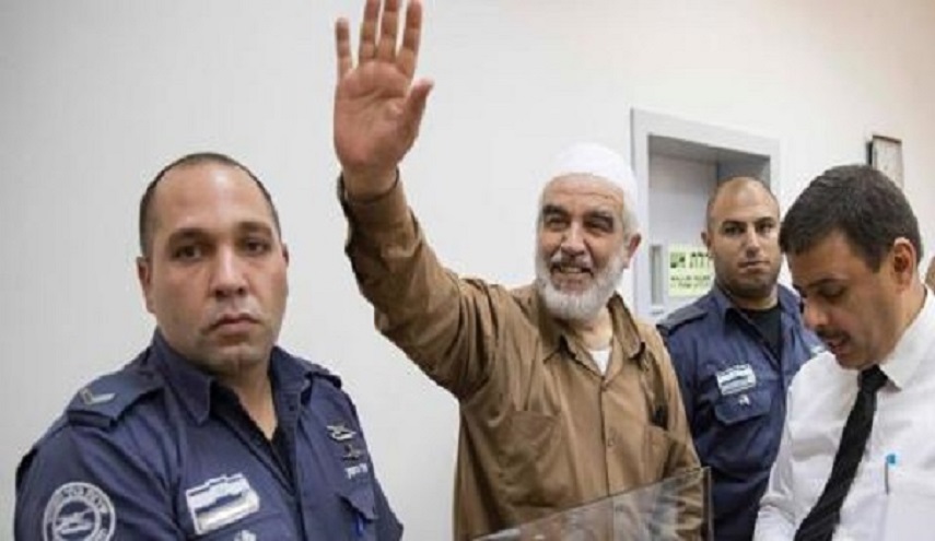 "تلاوة آيات قرآنية" تهمة الاحتلال الاسرائيلي للشيخ رائد صلاح!