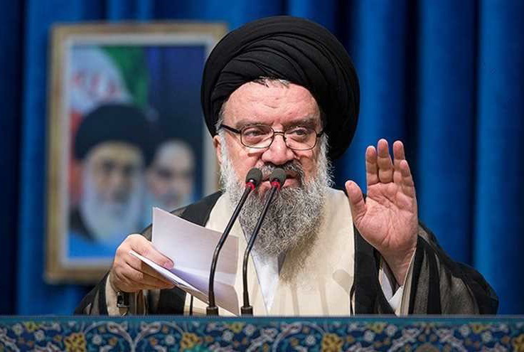 آية الله خاتمي: انتقام قاس ينتظر الدواعش من الحرس الثوري