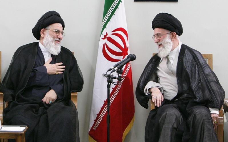 نظرة إلى تاريخ تأسيس "مجمع تشخيص مصلحة النظام" ومكانته ومسؤولياته الدستورية