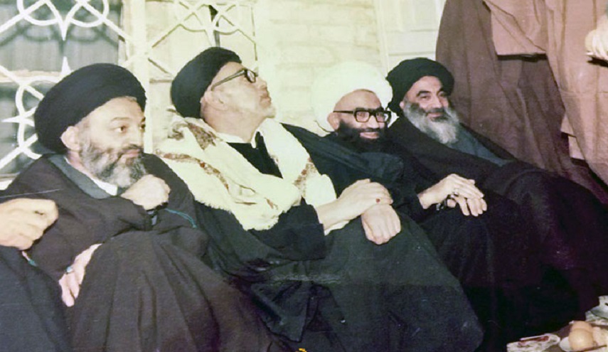 صورة نادرة.. تجمع بين السيد السيستاني والشهيد الشيخ علي الغروي