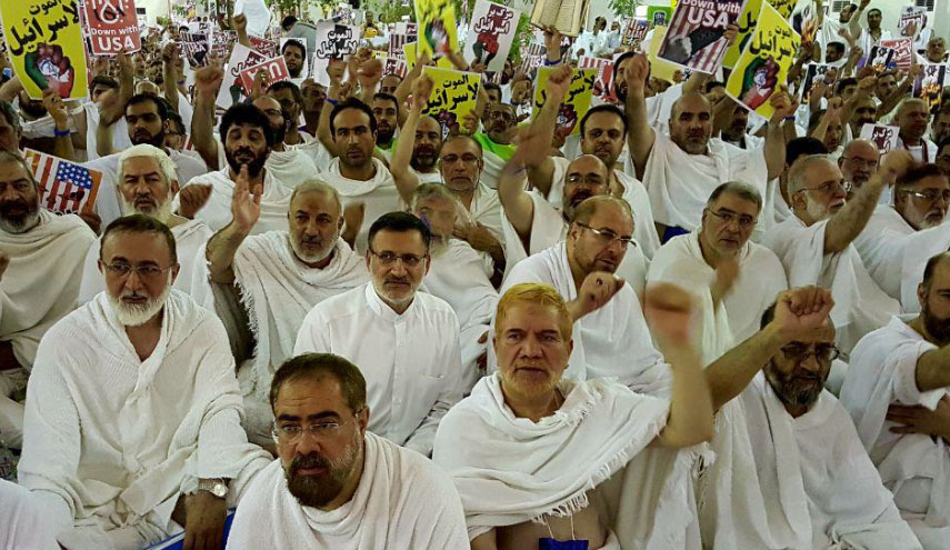 صور.. بعثة الحج الايرانية تقيم مراسم البراءة من المشركين في صعيد عرفة