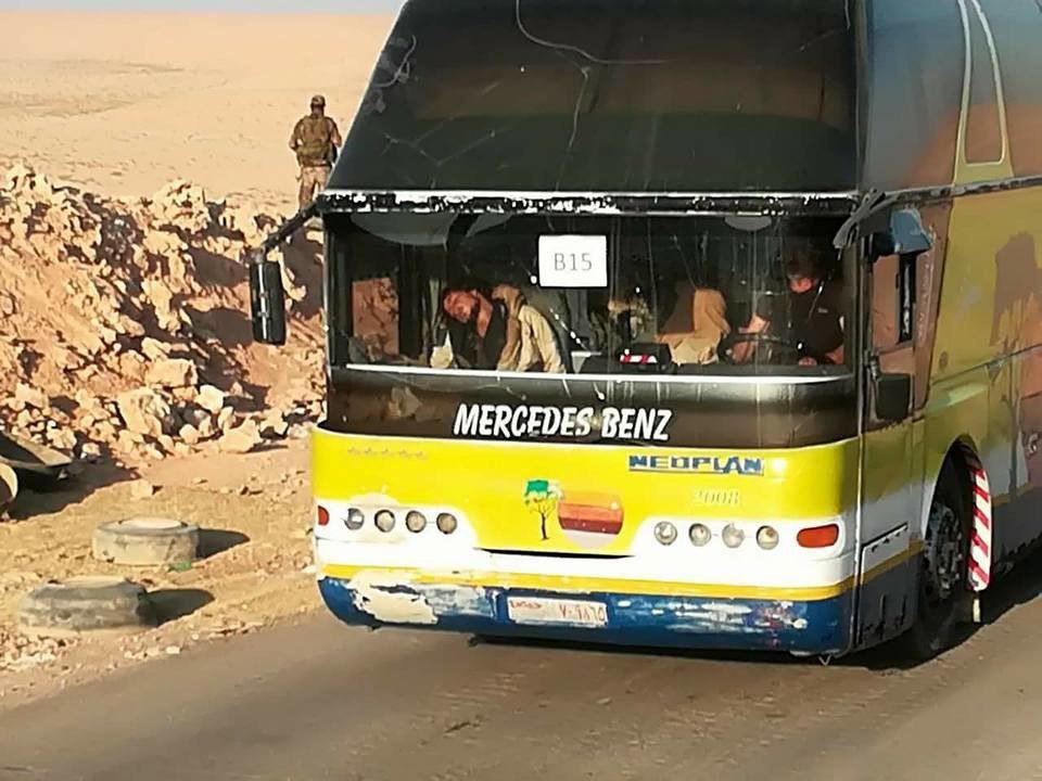  صور جديدة لعناصر "داعش" المنسحبين من الجرود