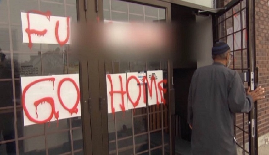 مسلمو انجلترا يتلقون رسائل تهديد!