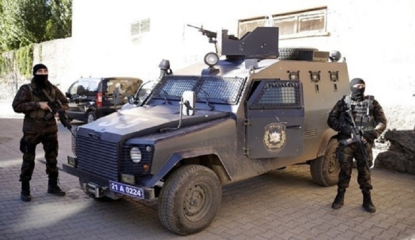 الشرطة التركية تعلن قتل انتحاري يشتبه بتخطيطه للهجوم على مبنى المخابرات