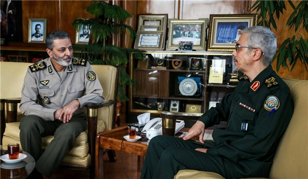 الاركان العامة والجيش الايراني يؤكدان على رفع الجهوزية الدفاعية للبلاد