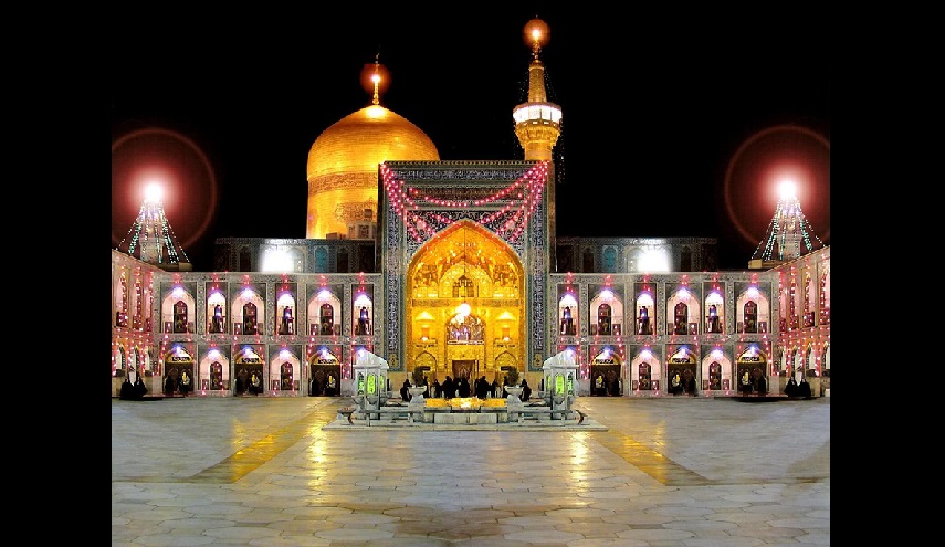 8 أشخاص اعتنقوا الإسلام في مرقد الإمام الرضا عليه السلام