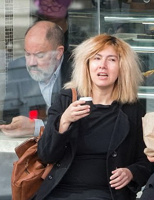 صحيفة “ديلي ميل” تكشف تفاصيل إسقاط التّهم عن أسترالية لكمت 4 مسلمات 