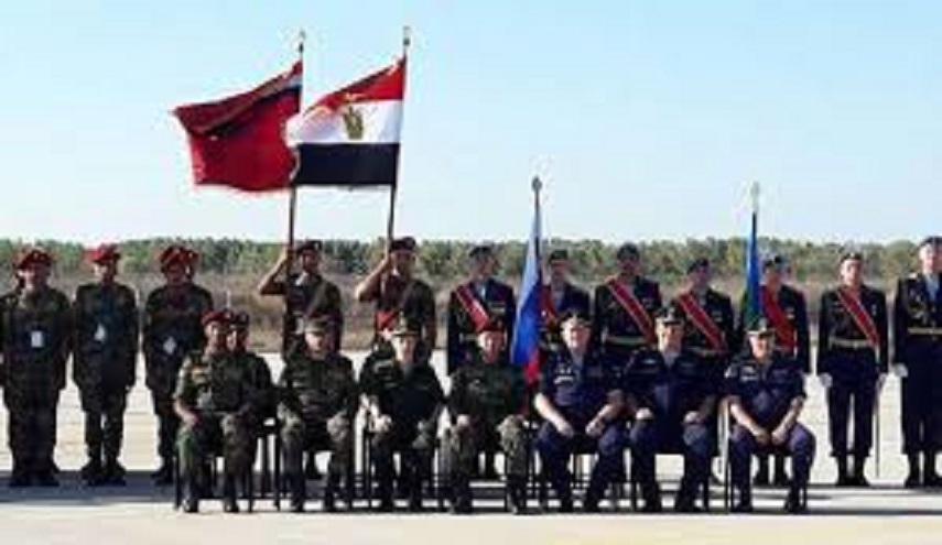 تدريبات فريدة من نوعها للمظليين الروس والمصريين