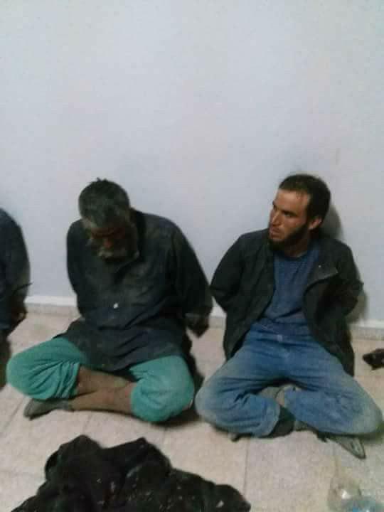 شاهد .. مجموعة "دواعش" بقبضة الجيش السوري في ريف السلمية