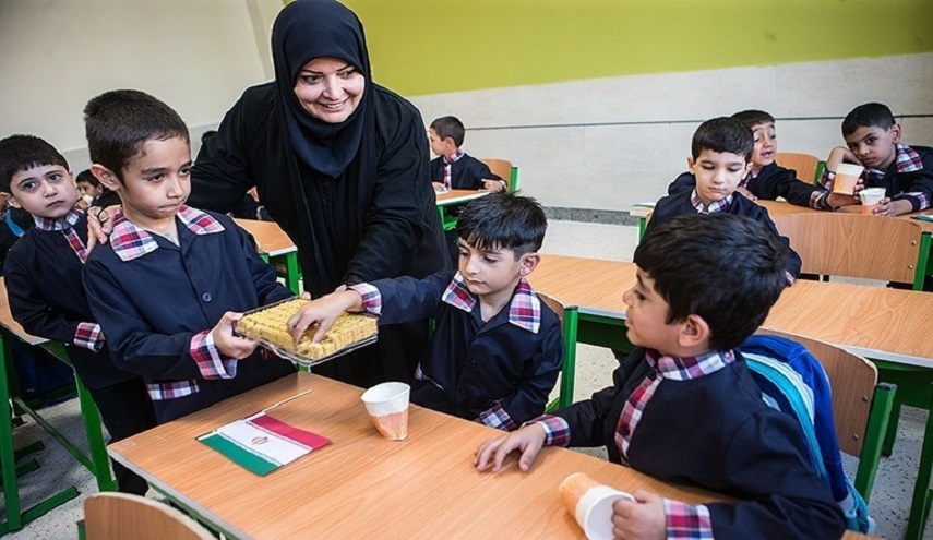 بدء العام الدراسي الجديد في ايران