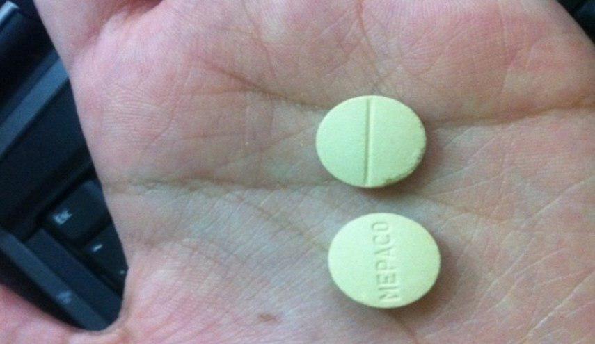 هل انت ممن يتناولون الدواء دون ماء... توقف فورا!