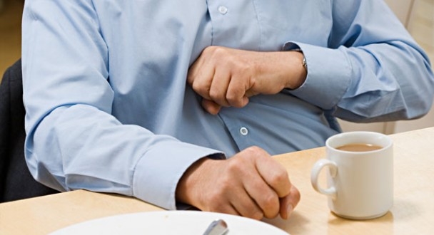 خمس نصائح ذهبية لعلاج حموضة المعدة الشديدة