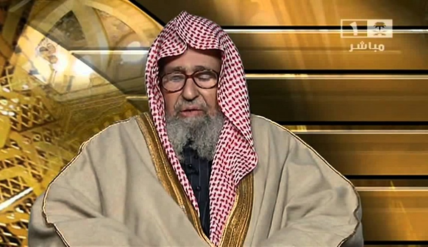 حديث داعية سعودي يتسبب بقطع البث... هل السعودية تنقلب على شيوخها؟!