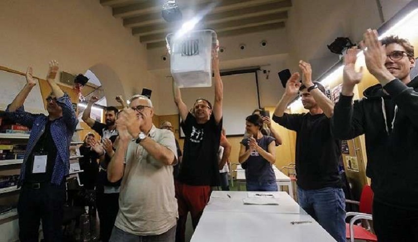 حكومة كتالونيا: 90% من المستفتين أيدوا الاستقلال