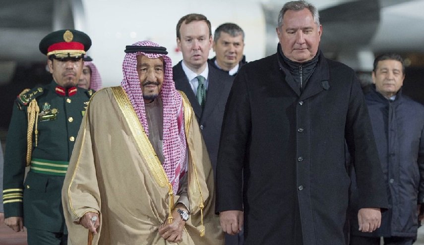 تغريدات سعودية على عدم استقبال بوتين للملك سلمان!