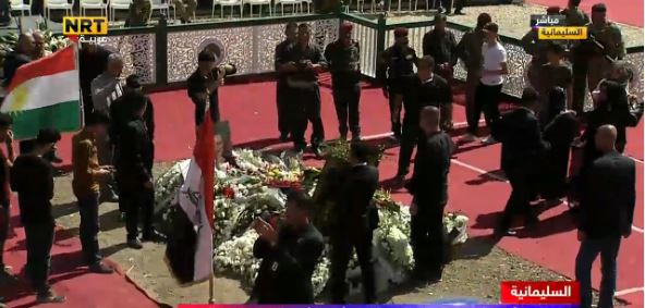 بالصور.. العلم العراقي يرفرف فوق ضريح طالباني