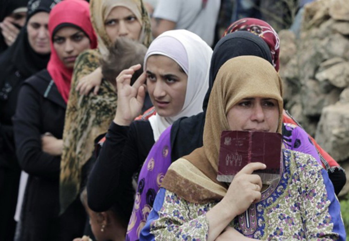 الإمارات تطرد العوائل السورية من أراضيها بتهمة غريبة!