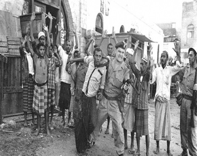 عودة الإنكليز الى اليمن .. العين على القواعد والجزر!