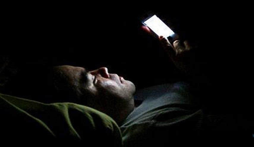 لهذه الأسباب.. لا تستعمل الهاتف الذكي ليلاً