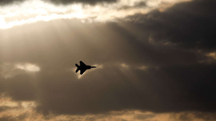 الجيش السوري يعلن إصابة مقاتلة صهيونية اخترقت المجال الجوي للبلاد