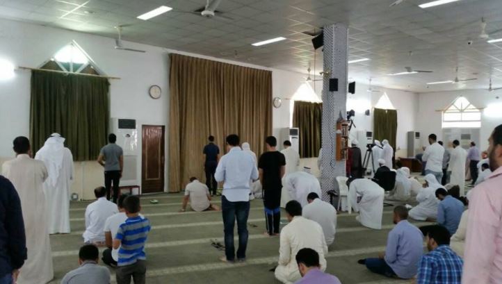 لا صلاة جمعة بالدراز والأهالي يتحدون النظام ويخرجون في مسيرة