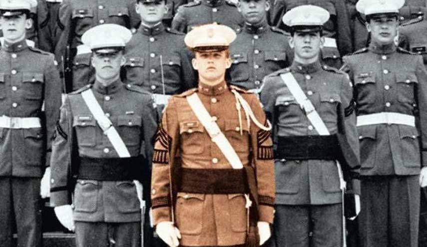 تناقضات ترامب.. الهارب من الحرب يقرع طبولها