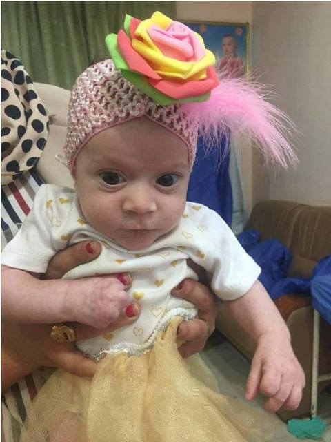  بالصورة.. الطفلة العجيبة في ديالى خارج اسوار المستشفى!