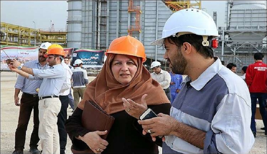 تعيين أول امرأة إيرانية في منصب وكيل وزارة