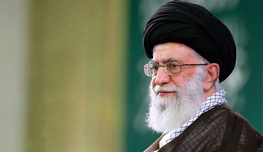 آية الله الخامنئي: وصم ترامب للشعب الايراني بالارهاب دليل حماقة