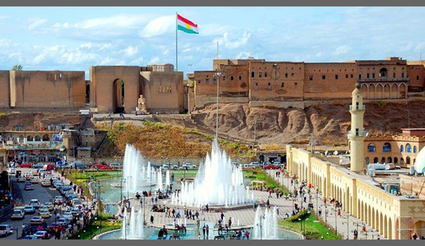 وزير كردي يحذر بارزاني من "مستقبل غير واضح"...