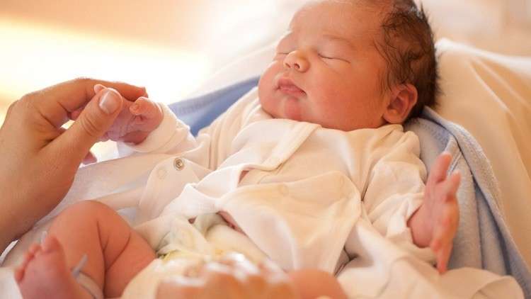 إحصائيات: كل 10 دقائق مولود جديد في غزة!