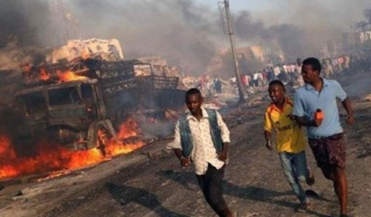 امريكا تطلب من بعض موظفيها مغادرة مقديشو