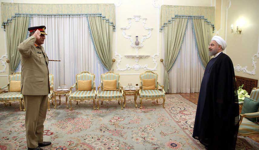 بالصورة.. قائد الجيش الباكستاني في طهران اليوم