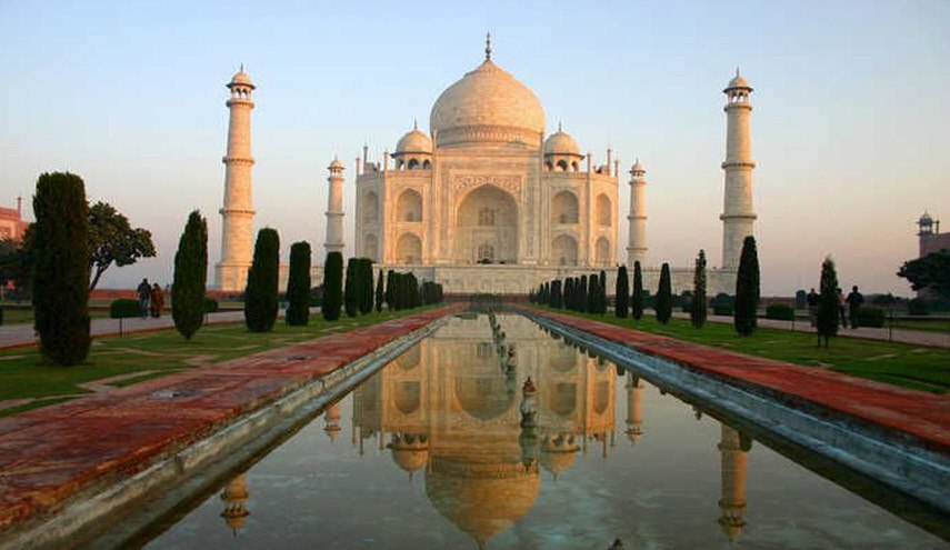 تقرير يكشف "الزواج الحرام" لشيوخ العرب في الهند!