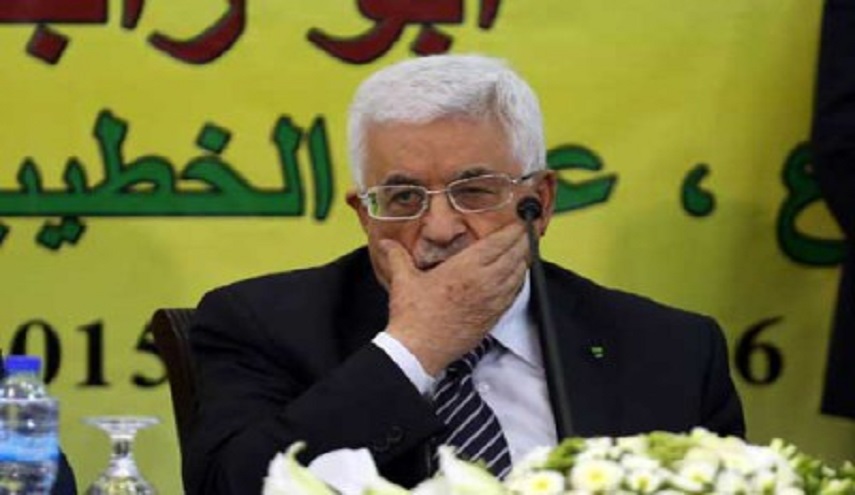 موقع اسرائيلي يكشف.. السعودية خيّرت عباس بقبول “صفقة القرن” أو الاستقالة