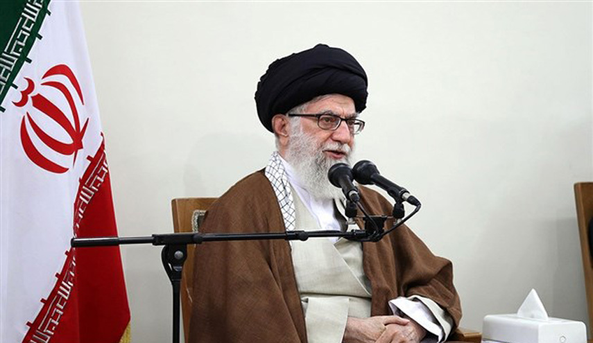 الإمام الخامنئي يستقبل مسؤولي وكوادر القطاع الثقافي في اذربيجان الشرقية وقم (بالصور)